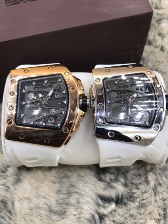 classic-richard-miller-wristwatch-big-3