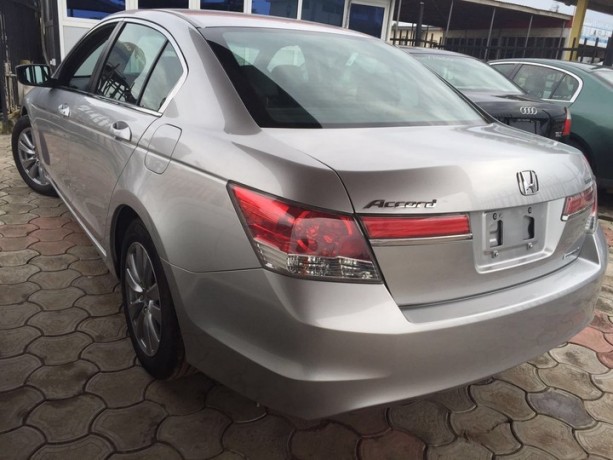 re-sweet-looking-lagos-cleared-2010-honda-accord-special-edition-big-3